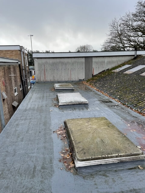 Flat roof space