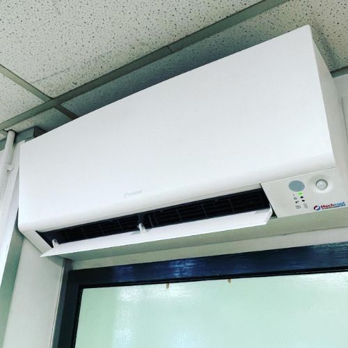 wall mounted air con system