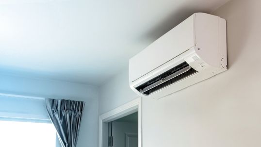 energy efficient wall mounted air conditioner