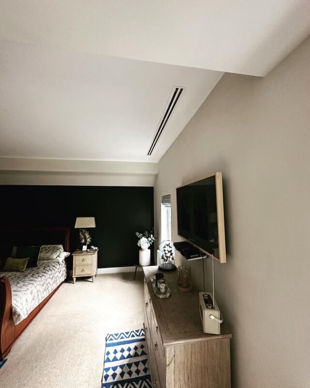 Multi split system installed recently. 1 ducted system with slot diffusers and 2no wall mounted units. Lovely job done by the lads as usual. #aircon #hvac #airconditioninguk #ducted @mitsubishiheavy_official
